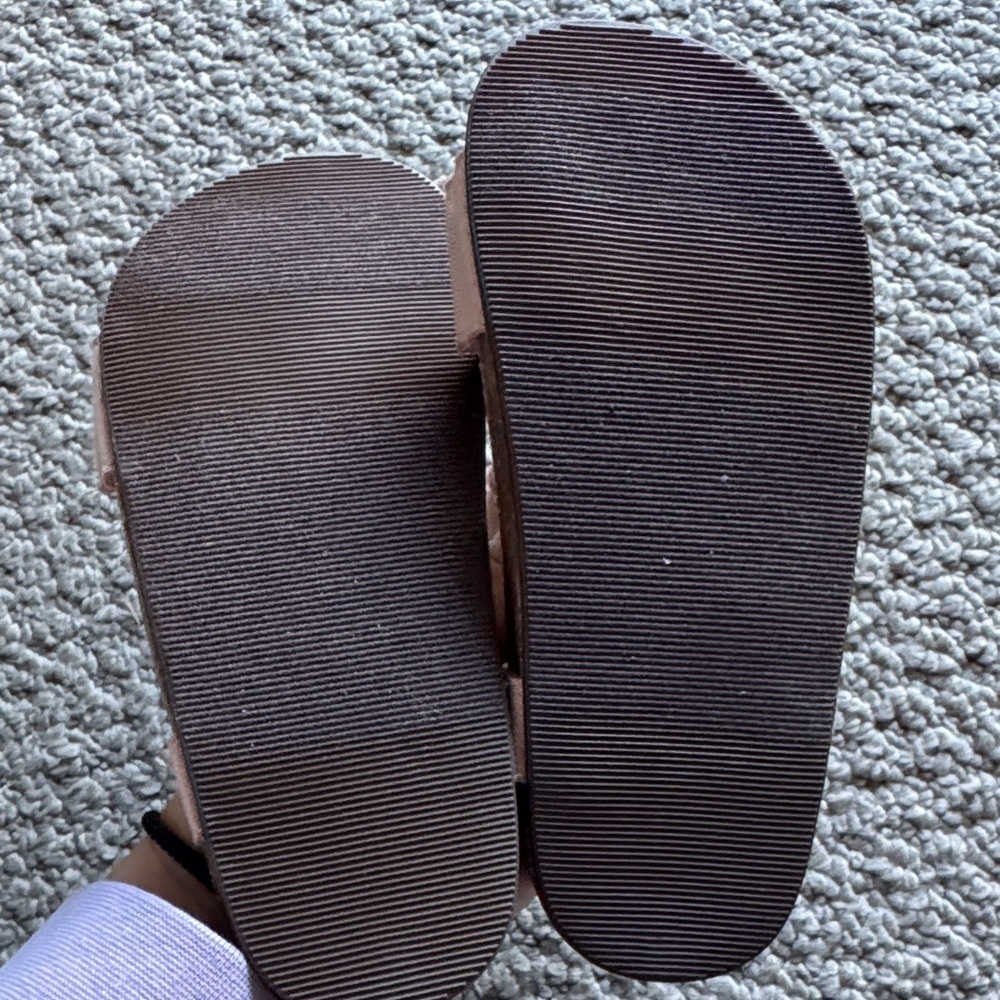 Old Navy Blush Pink Floral Suede Girls Sandals - Picture 3 of 5